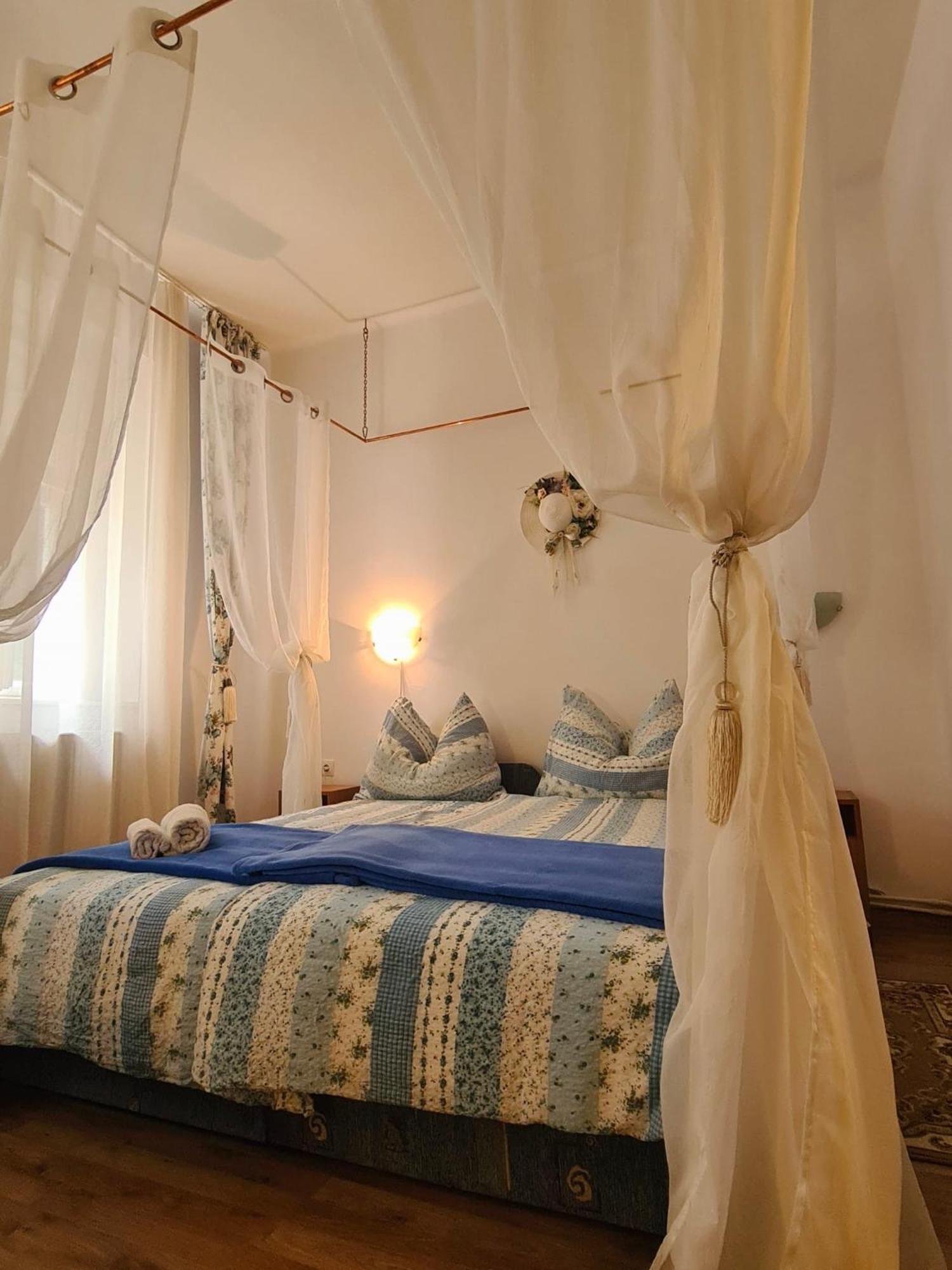 Hotel Pensiunea Schwartzy Makó Zewnętrze zdjęcie