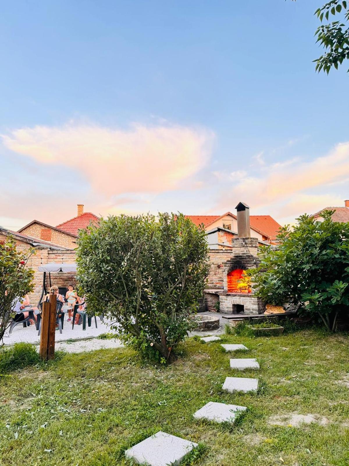 Hotel Pensiunea Schwartzy Makó Zewnętrze zdjęcie