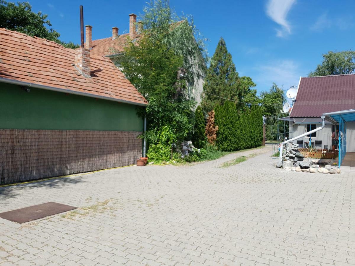 Hotel Pensiunea Schwartzy Makó Zewnętrze zdjęcie